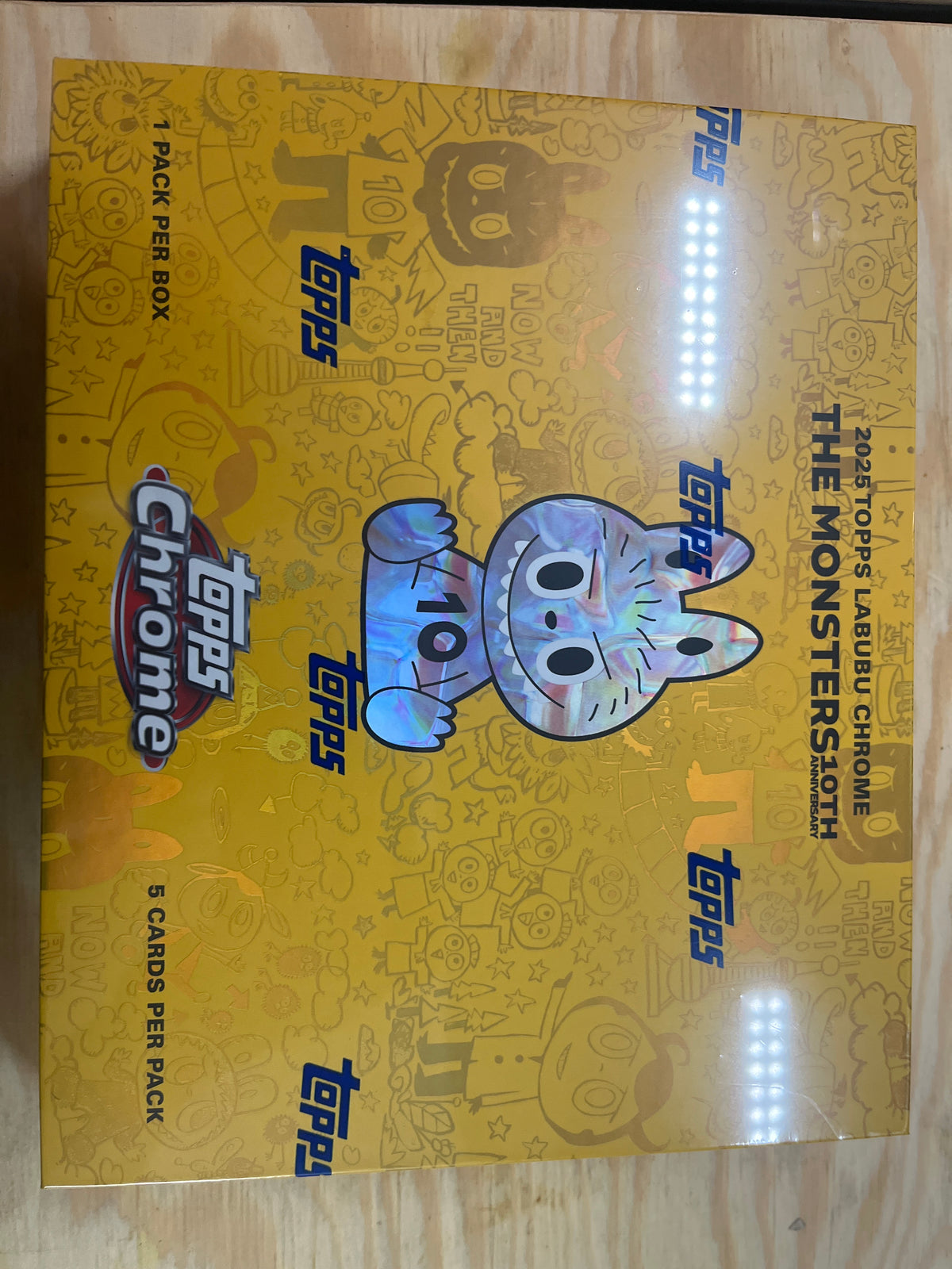 Topps Labubu Chrome 2025 The Monsters 10th Anniversary