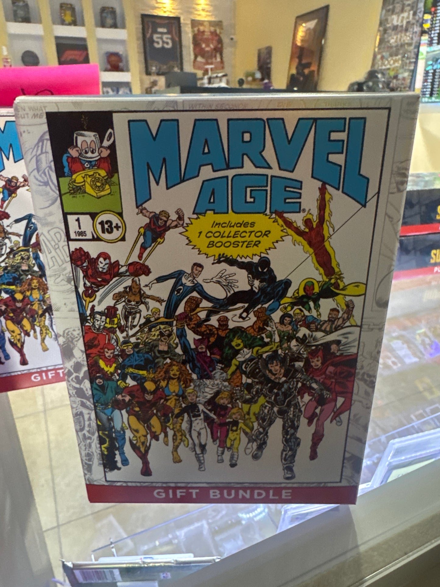 MTG MARVEL SUPERHEROES GIFT BUNDLE